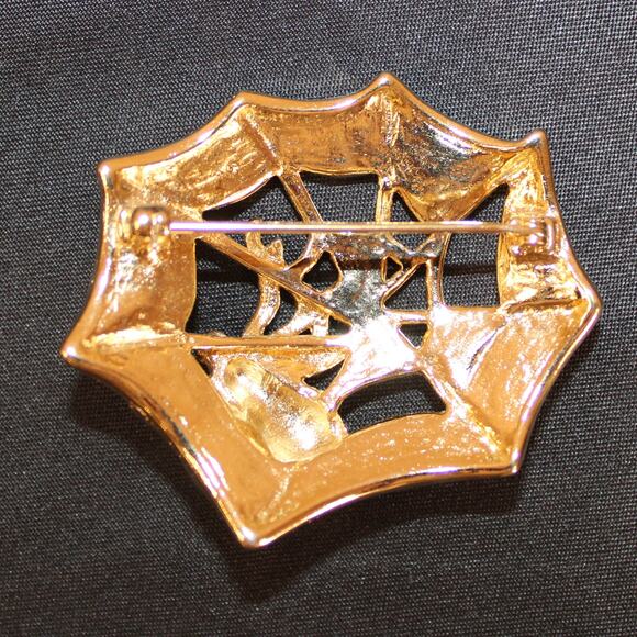 2" Gold Spider & Web Brooch/Pin with faux diamonds - Picture 3 of 8